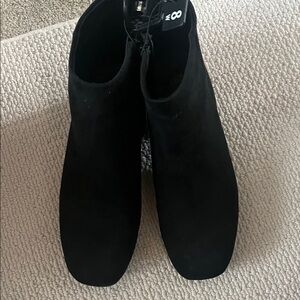 👢WOMENS BOOTS 👢 Time and Tru Black Ankle Booties